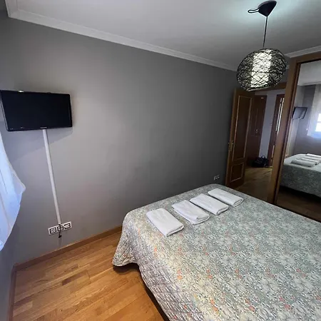 Апартаменты Playa By Flowhome Хихон